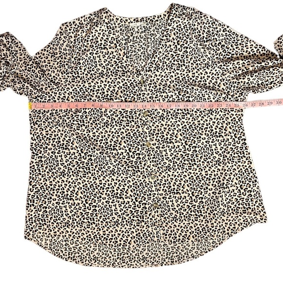 Maurices Leopard Print Button Down Blouse Womens Plus 2X - Picture 5 of 9